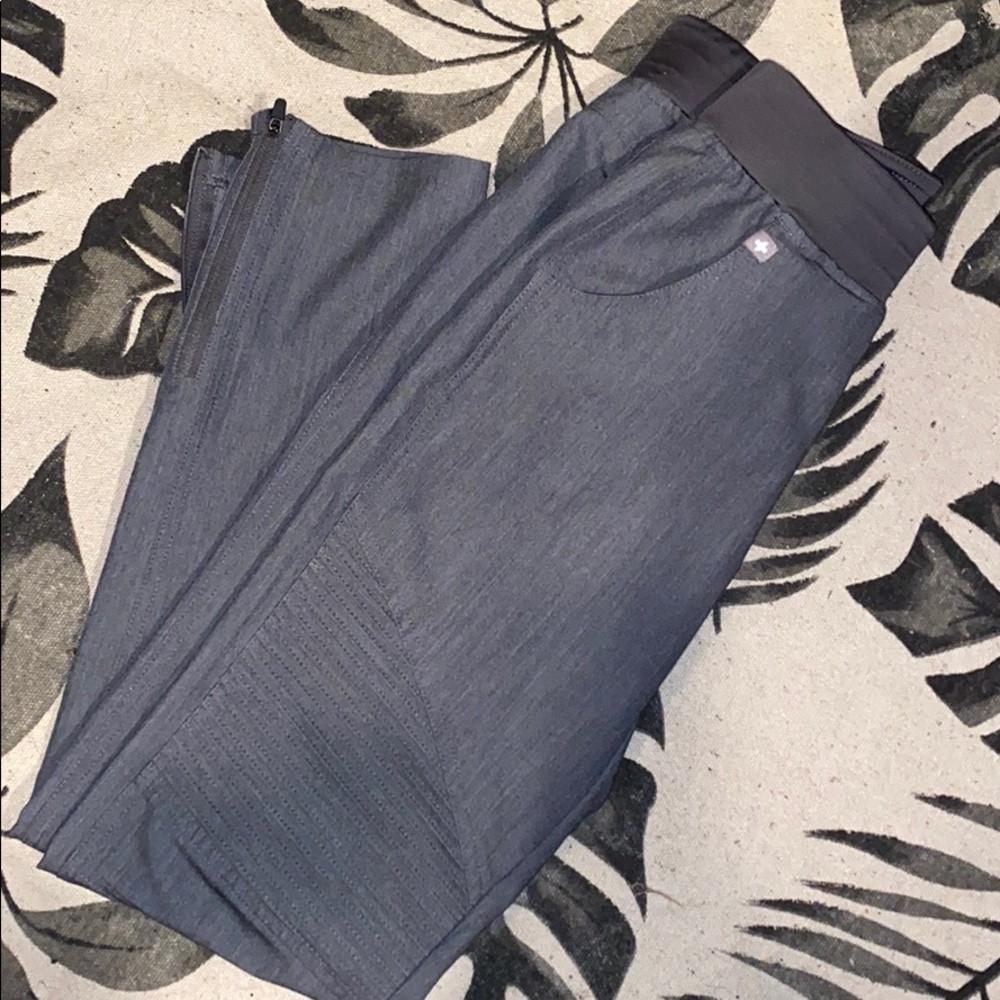 Figs Kanye Moto pants in Heather Grey